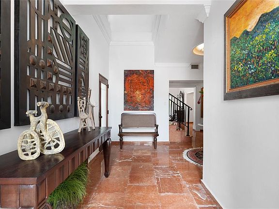 4th image of A Street Villa Caparra #A-13