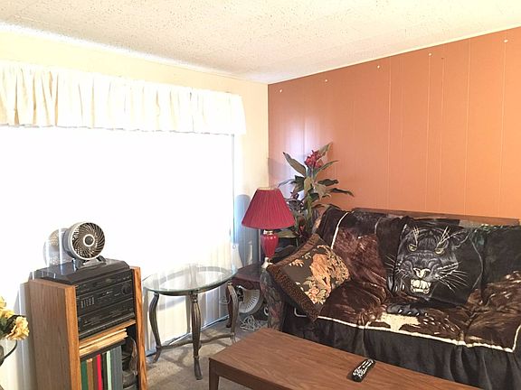 4th image of 10795 Bay St NE
