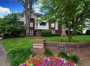 2701 Selwyn Ave Apt I Charlotte Nc 28209 Zillow