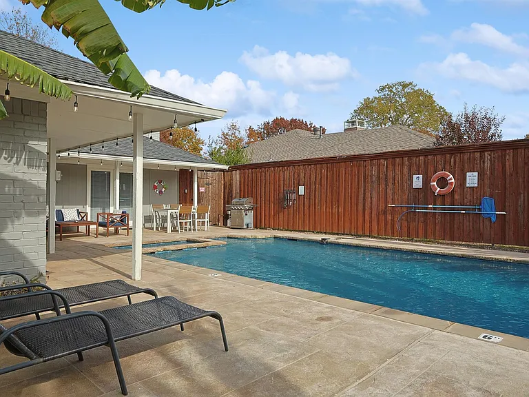 812 Green Brook Dr — Photo 43
