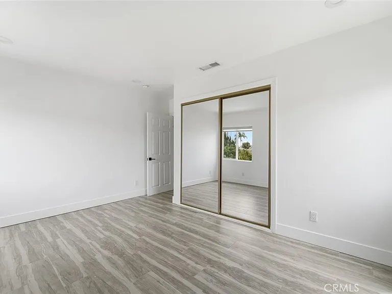 709 Warren Ln — Photo 20