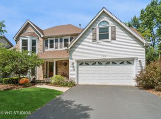 321 Breckenridge Dr, Aurora, IL