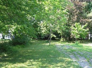 33150 Lake Rd, Avon Lake, OH 44012