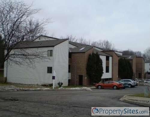 1st image of 1445 E Pond Dr APT 31