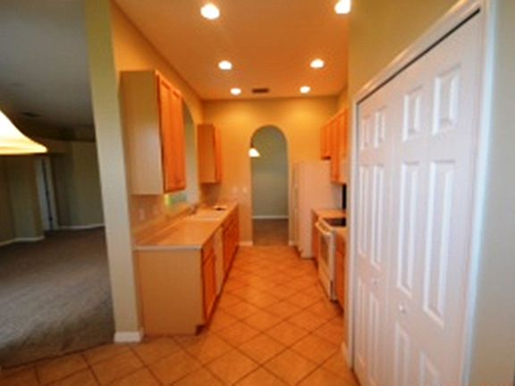 3rd image of 4655 Rolling Greene Dr