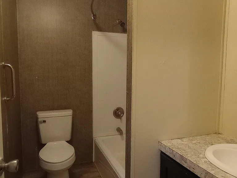 913 Western Trl — Photo 9