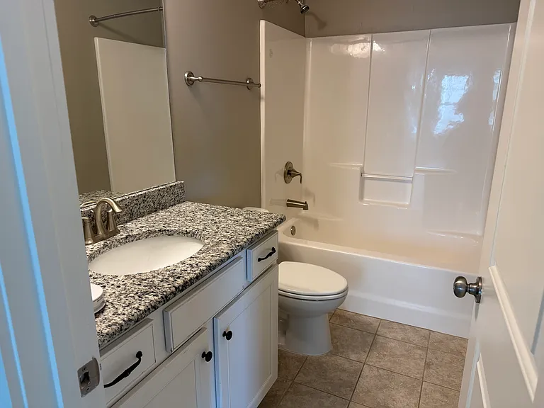 2812 Americus Dr — Photo 15