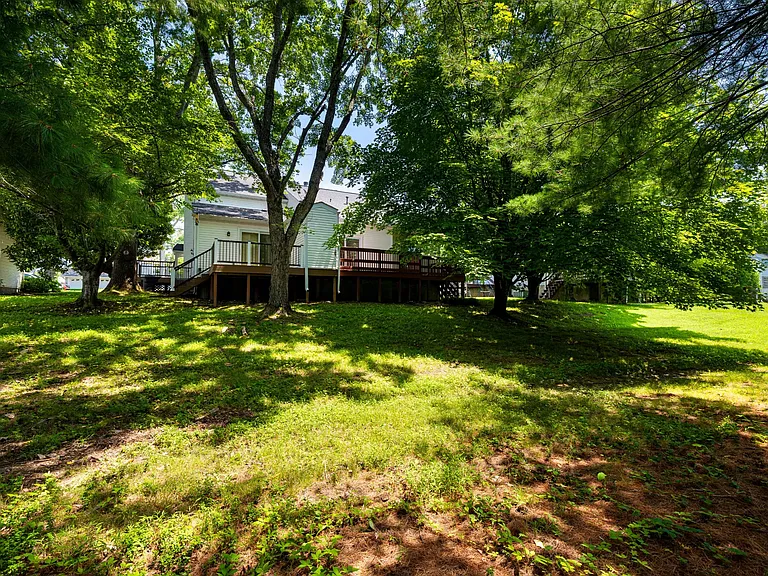 1215 Carriage Park Dr — Photo 34