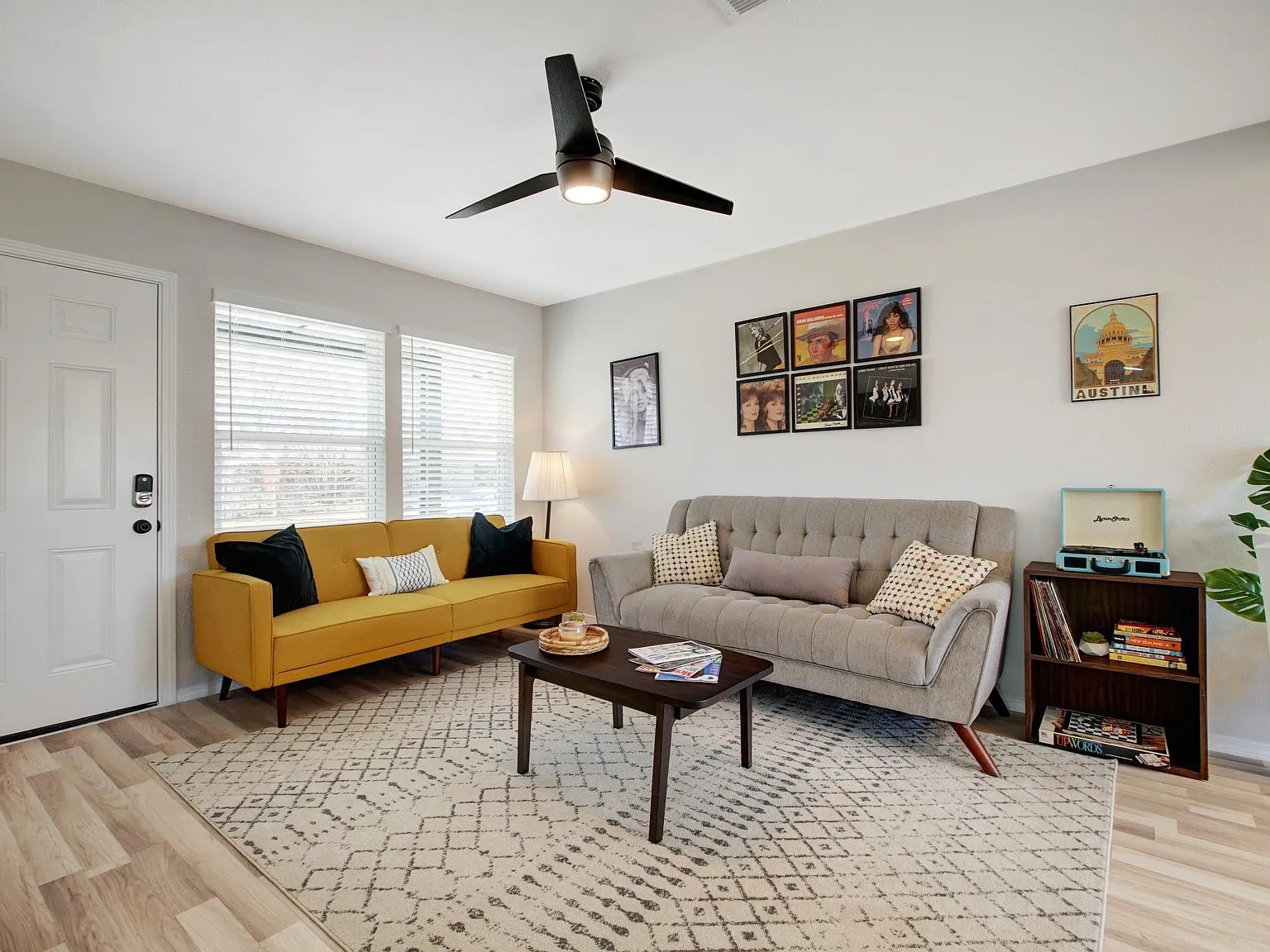 2210 Bristol Dr — Photo 1