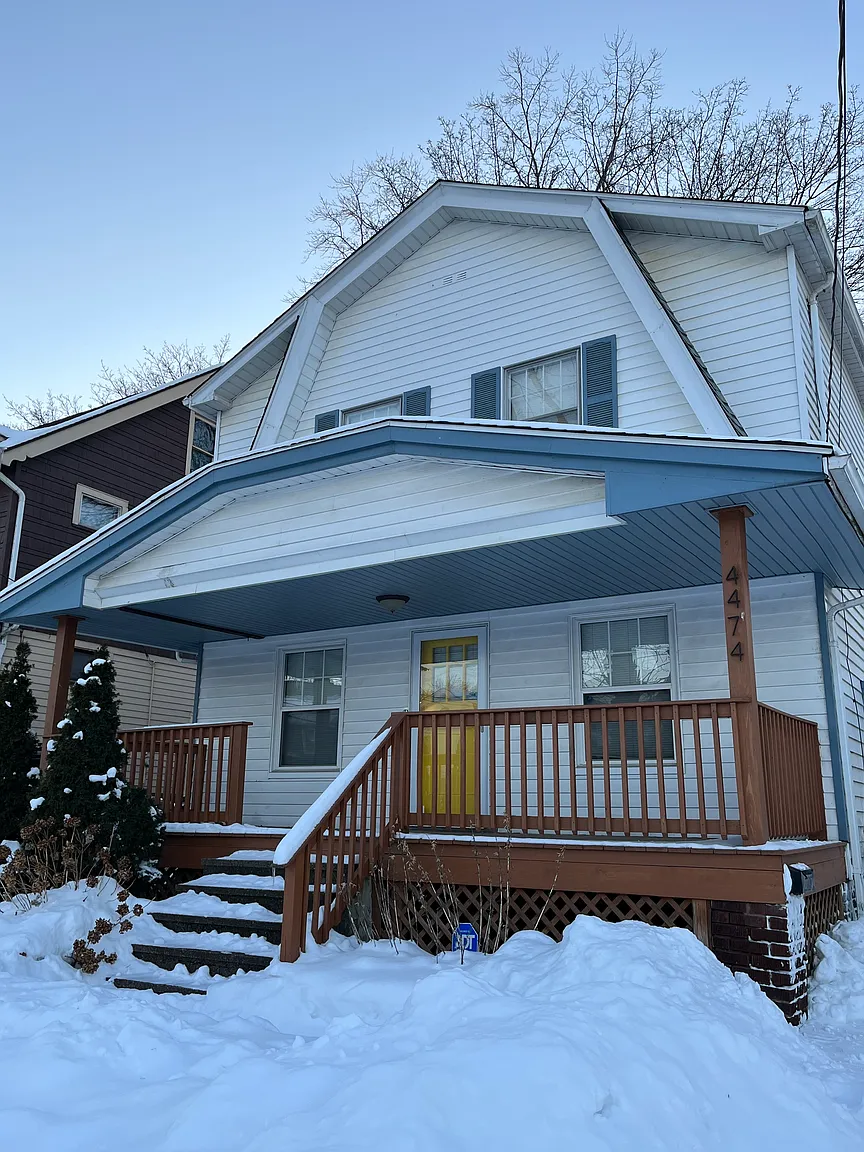 4474 Broadale Rd photo 1