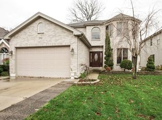332 Oak Meadows Dr, Wood Dale, IL 60191