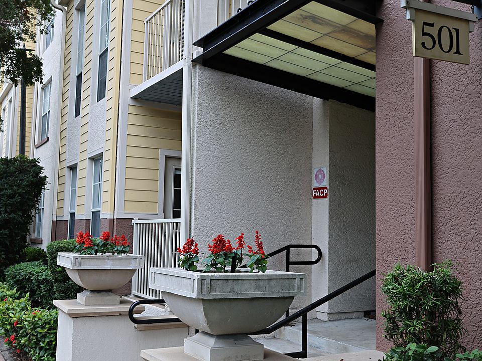 1st image of 501-1119A S Moody Ave