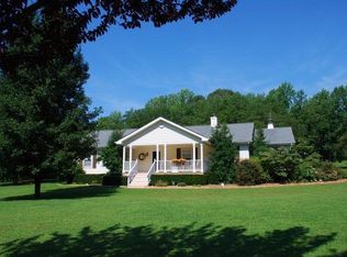 949 Island Point Rd, Heathsville, VA 22473