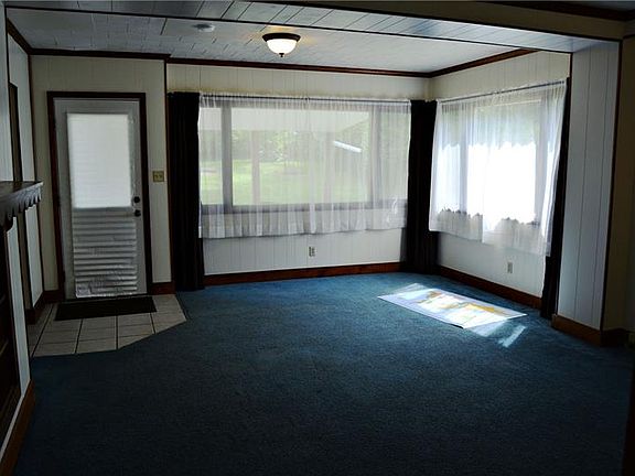 3rd image of 1514 Pershing Ave