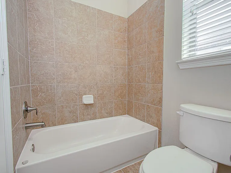 5711 Avon Landing Ln — Photo 24