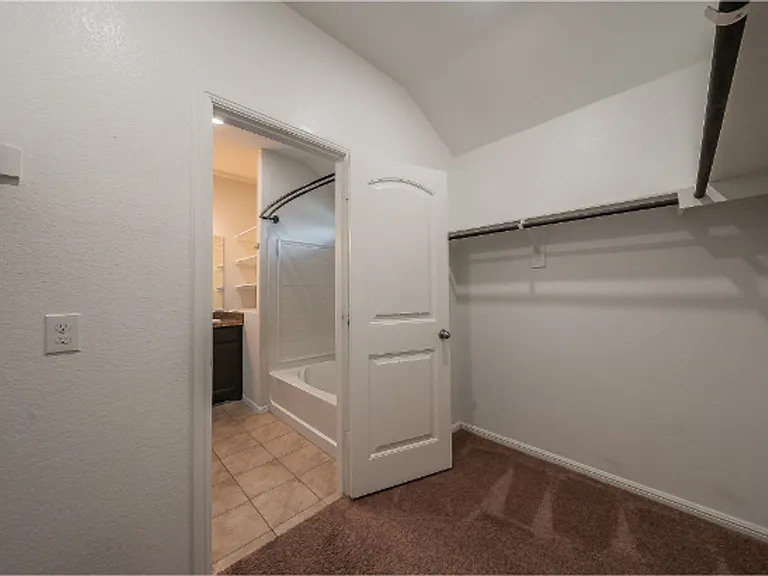 7325 Wavecrest Way — Photo 37