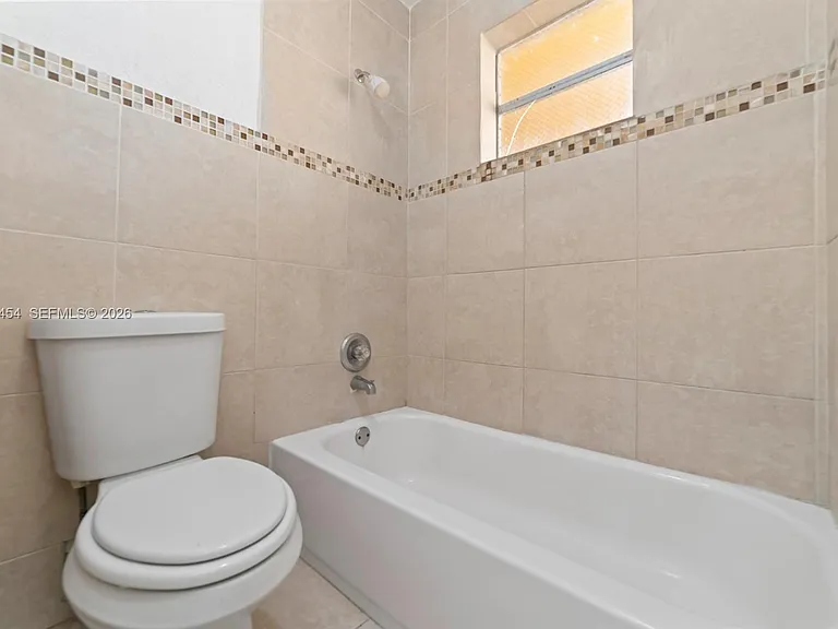 525 W 69th St #306 — Photo 17