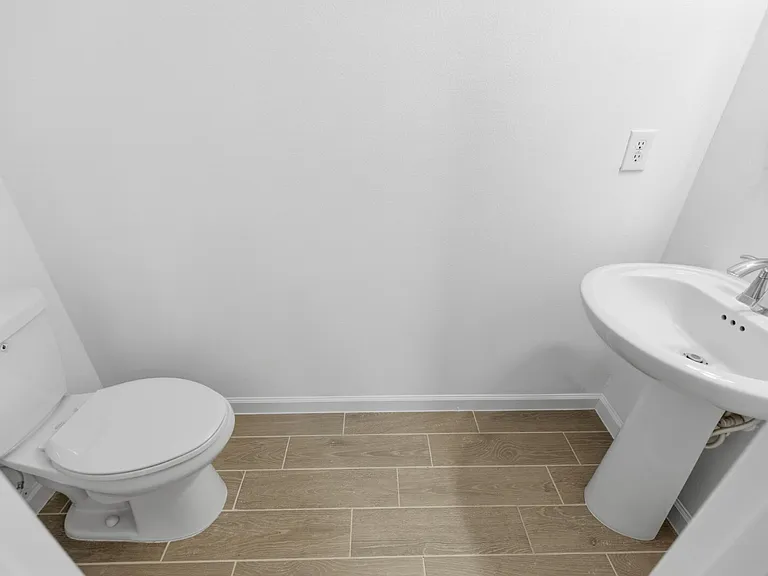 3409 SW 34th Avenue Cir #9 — Photo 6