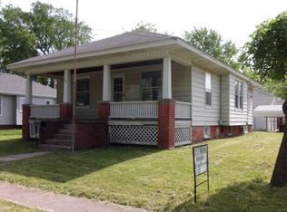 820 S Morse St, Roodhouse, IL 62082