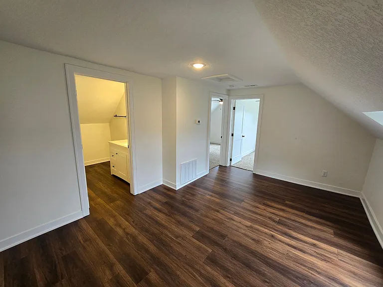 308 Cedar Ave #308.5 — Photo 8