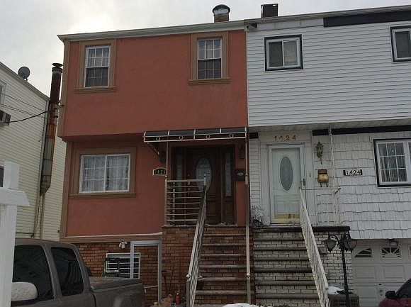 1st image of 1426 E 104th St