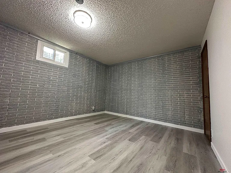 1839 W Arlington Cir — Photo 35