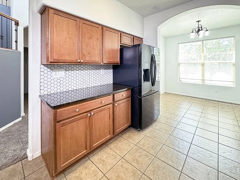2036 Violeta Way SE — Photo 8