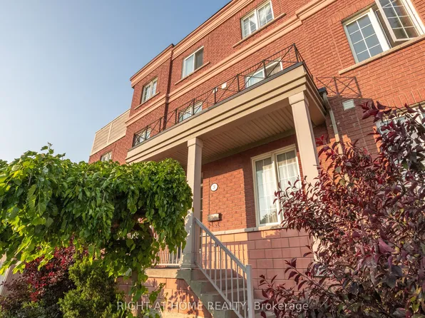 3 Herzberg Gdns, Toronto, ON M3J 3P5