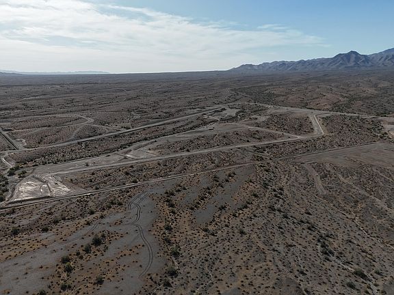 4th image of Havasu Heights Rd