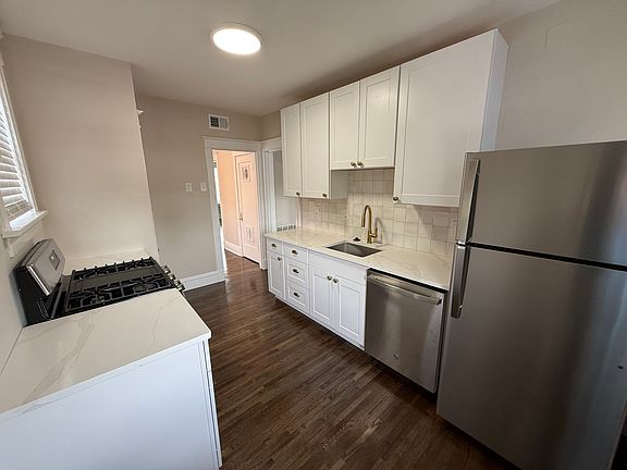 4th image of 737 Heman Ave #3F