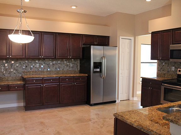 4th image of 11322 Glenmont Dr