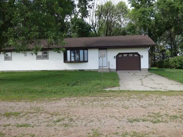 37952 Roadside Ln, Montgomery, MN 56069
