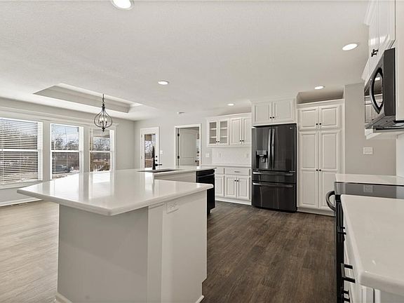 5th image of 1908 N Crane Ln