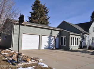 711 5th Ave W, Lemmon, SD 57638