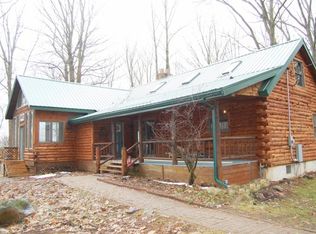 7800 S River Ridge Dr, Newaygo, MI 49337