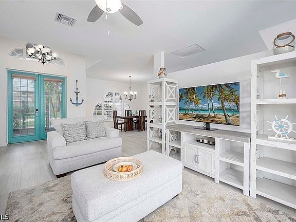 5th image of 4005 SW 17th Pl