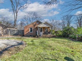2916 Isaacs Pl, Greensboro, NC 27408
