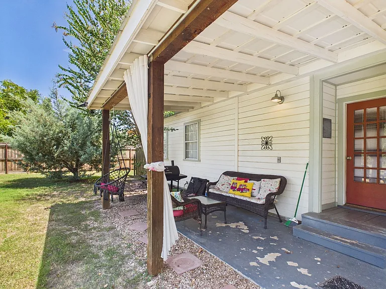 510 S Olive St — Photo 28