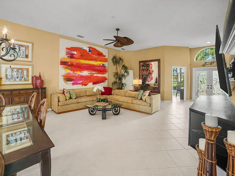 1256 Lake Breeze Dr — Photo 9