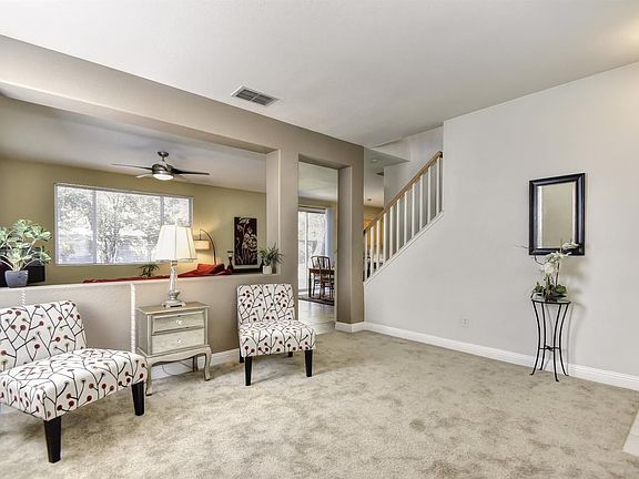 5th image of 659 Bridgeford Dr