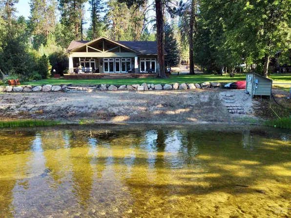 685 Middlefork Rd, Garden Valley, ID 83622