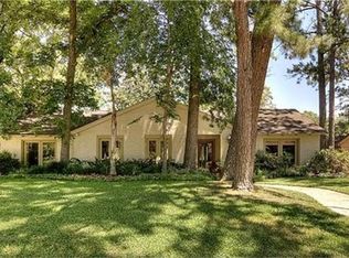 10026 Green Tree Rd, Houston, TX 77042