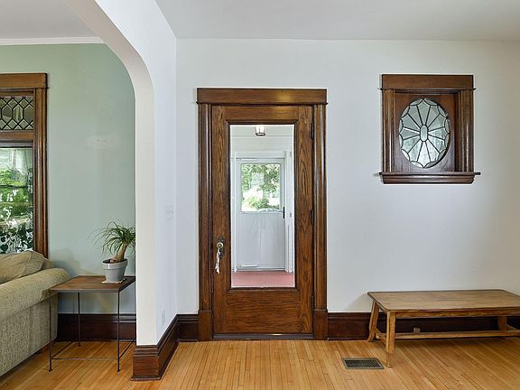 5th image of 2225 Pierce St NE