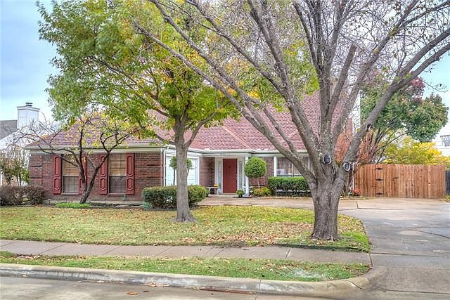 1st image of 1601 Huntington Dr