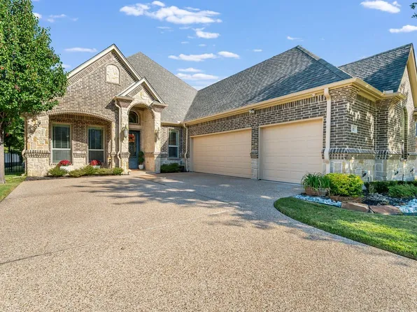 825 Merion Dr, Burleson, TX 76028