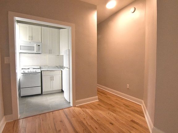 4th image of 412 W 148th St APT 6A
