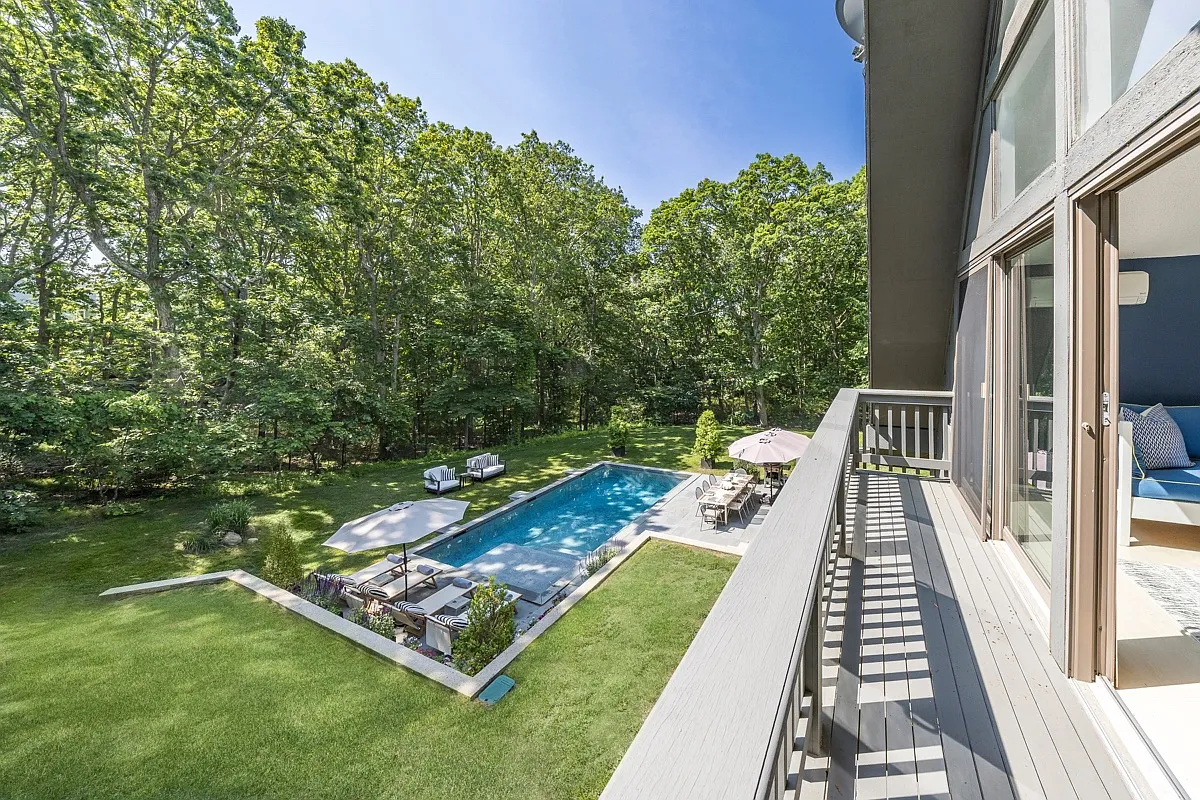 Montauk Hither Woods Get Away — Photo 2