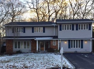 37 Forest Ln, Coram, NY 11727