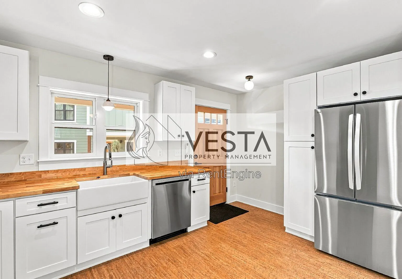 2 bed, 1.0 bath, 860 sqft, $2,300 — Photo 3