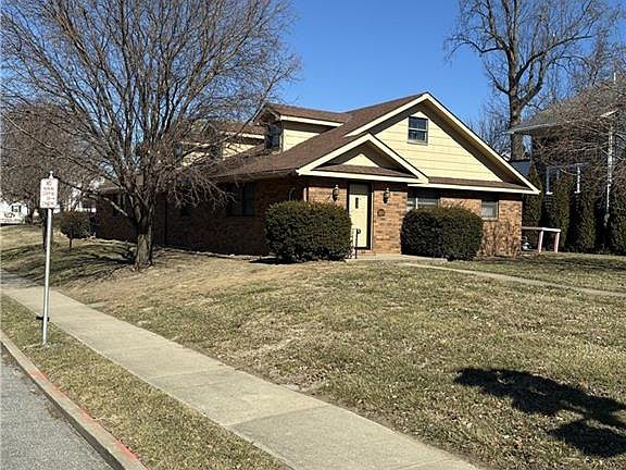 4th image of 2601 Mitchell Ave